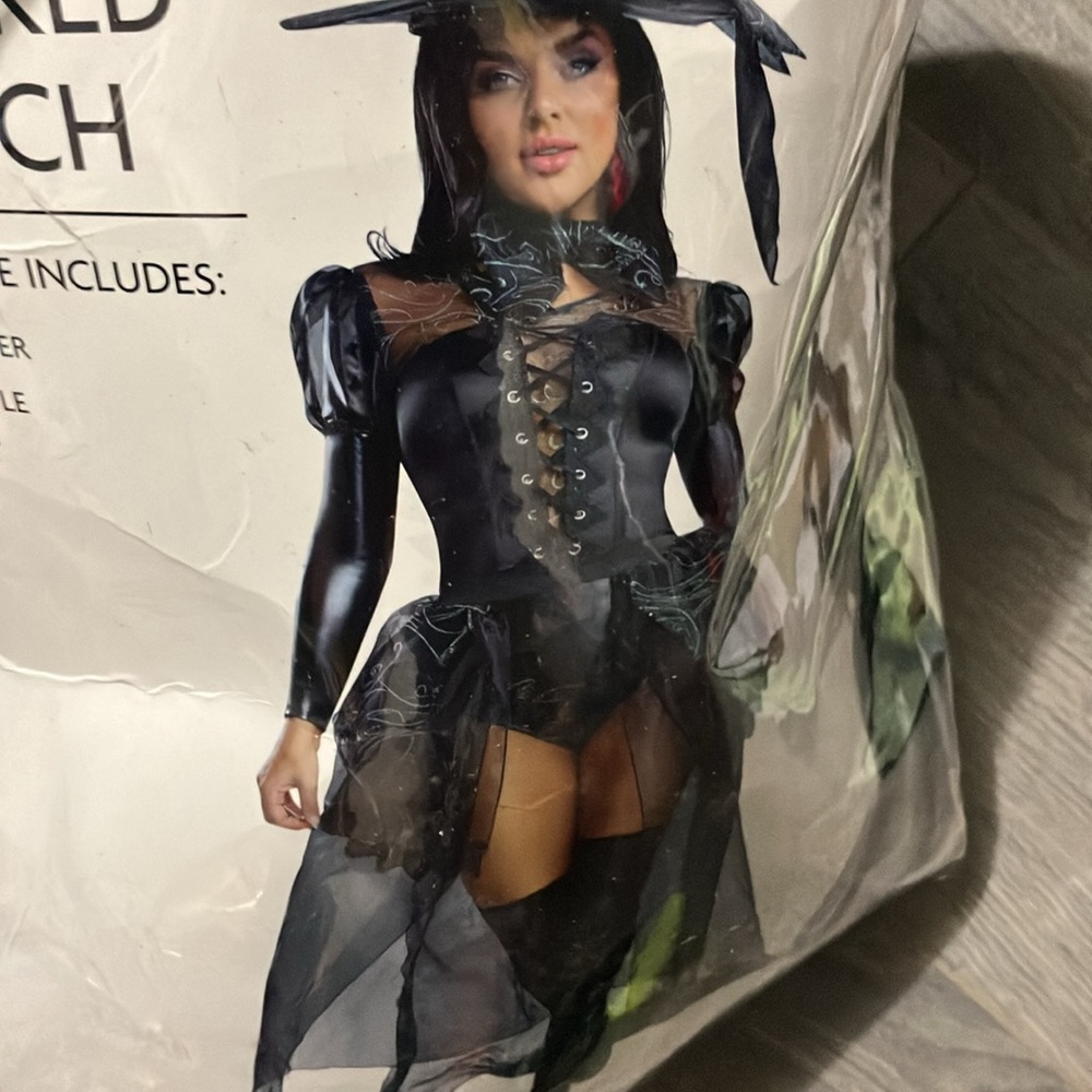Brand New Sexy Starline Wicked Witch